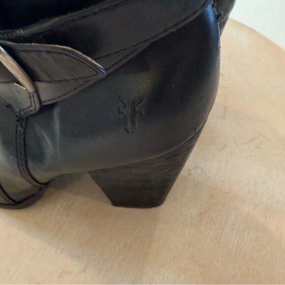 Frye Women’s Ankle Boot Patty Riding Bootie Black Leather Block Heel Size 7 - Picture 4 of 14